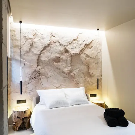 One Apartment *